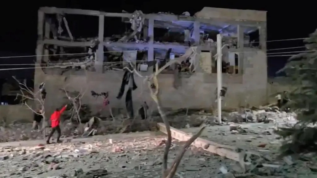 Israel Warns Iranians Against Train Travel as Trump Threatens to Demol